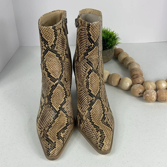 STEVE MADDEN
Women's Elene Pointed-Toe Booties Sz 8 NIB - Picture 4 of 12